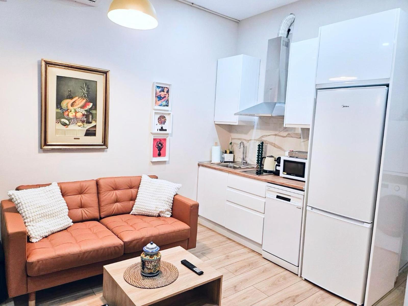 Acogedor Apartamento En Atocha By Bebalmy マドリード エクステリア 写真